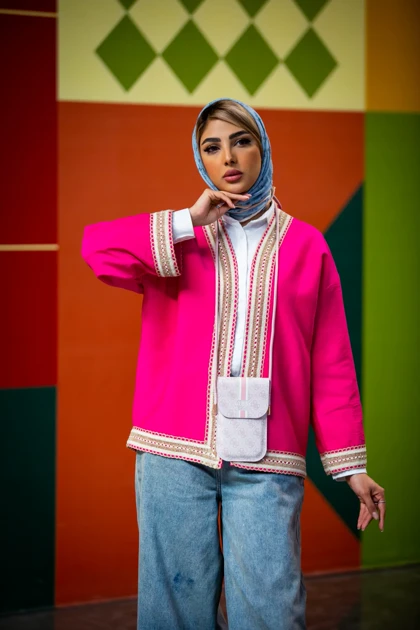 مانتو کرسپو کتی خرجکار کنفی