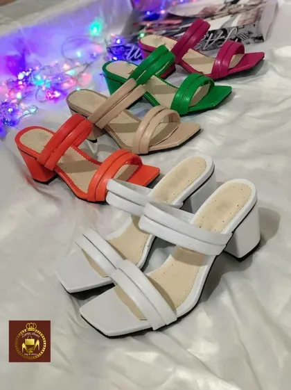 صندل و روفرشی پاشنه‌دار زنانه مدل hobby