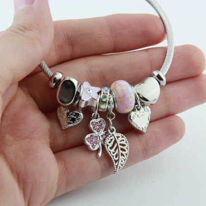 دستبند پاندورا مدل شبدر سه برگ