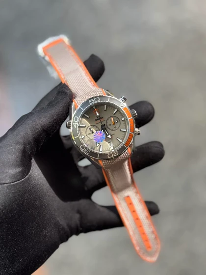 ساعت مردانه امگا سیمستر سه موتوره طوسی نارنجی