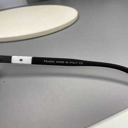 عینک آفتابی پرادا با فریم کائوچو و لنز پلی‌کربنات پلاریزه UV400 آنتی‌رفلکس Prada Luxury