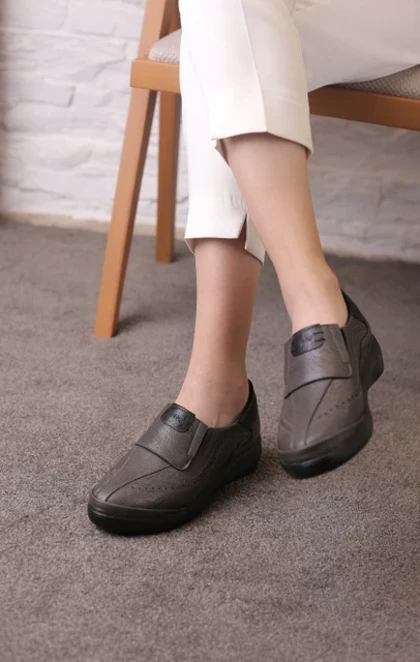 کفش طبی زنانه دکتر آسمان