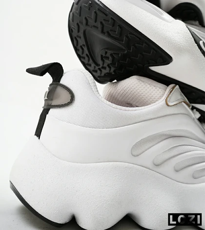 کفش کتانی مردانه سفید ADIDAS yeezy 700 v2