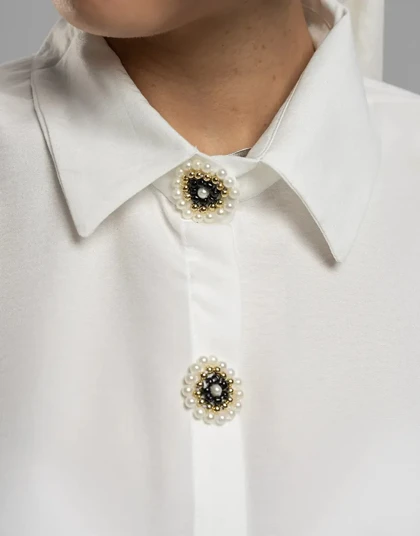 آستین کوتاه دکمه نگین‌دار