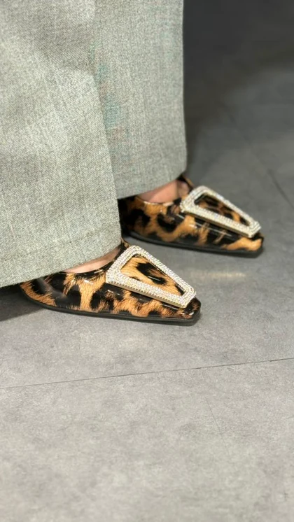 P622 - لودشکا SJY نگینی P622