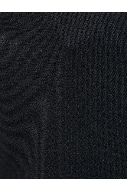 تاپ تانک اسپرت کلاهدار با آستین کوتاه با جزئیات دوخت 4SAM10008NK