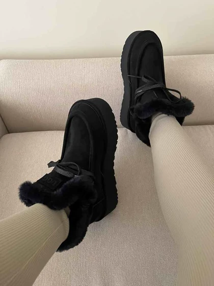 UGG بندی