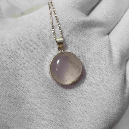 گردنبند نقره با سنگ رزکوارتز دایره (بدون زنجیر)