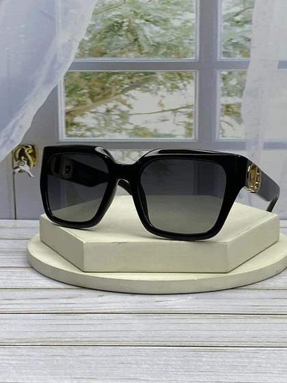 عینک آفتابی دیور مدل 30 Montaigne S1OF فریم استات و کائوچو، عدسی پلی‌کربنات UV400 با طراحی لوکس