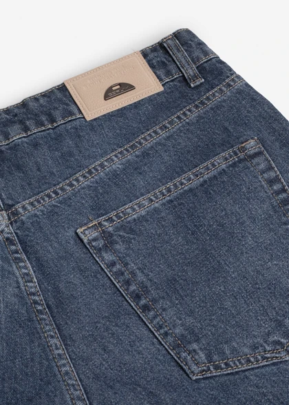 شلوار جین Tapered-Fit