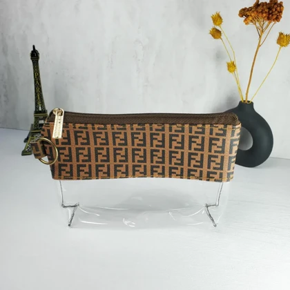کیف لوازم آرایشی زنانه مدل فلامینگو طرح طلقی fendi