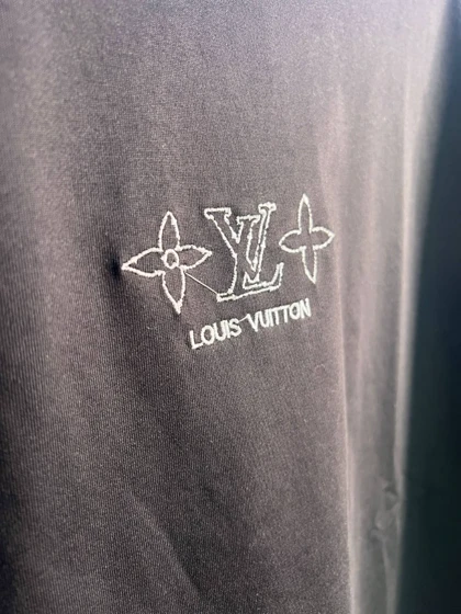 تیشرت Louis vuitton وارداتی مشکی