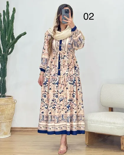 پیراهن طرح‌دار نیایش