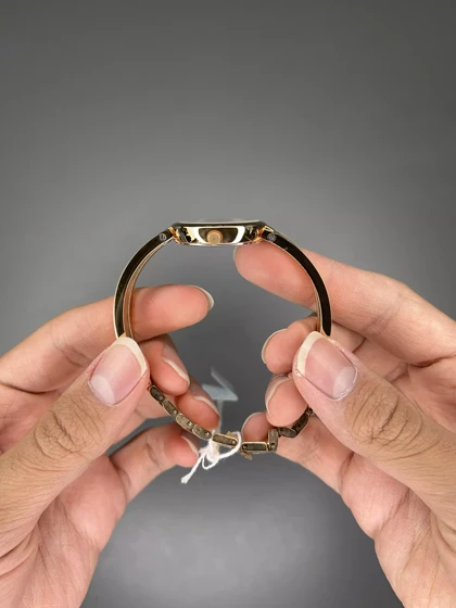 ساعت مچی موادو بند النگویی رزگلد صفحه صدفی Movado