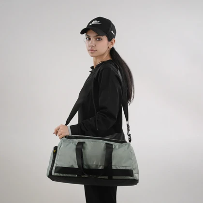 ساک ورزشی بنج مدل FRZ-254120 جاکفشدار