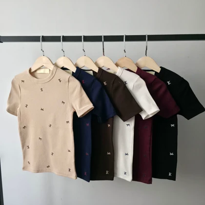 بلیز یقه گرد گلدوزی پاپیون