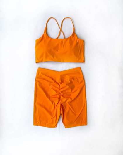 ست ورزشی زنانه فلامنت