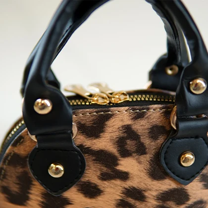 کیف رودوشی و دستی پلنگی زنانه دو دسته