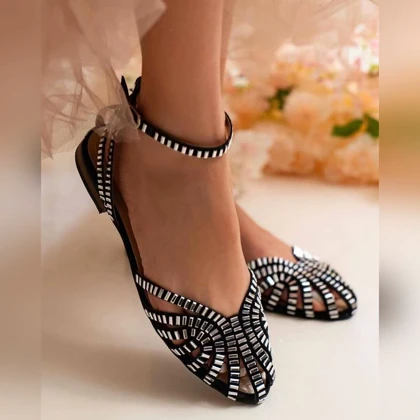 صندل چرم نگین‌دار