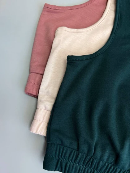 ست نیم‌تنه و شلوارک اسپورت کد 3682