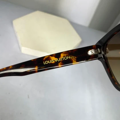 عینک آفتابی لویی ویتون مدل LOUIS VUITTON Z2648u