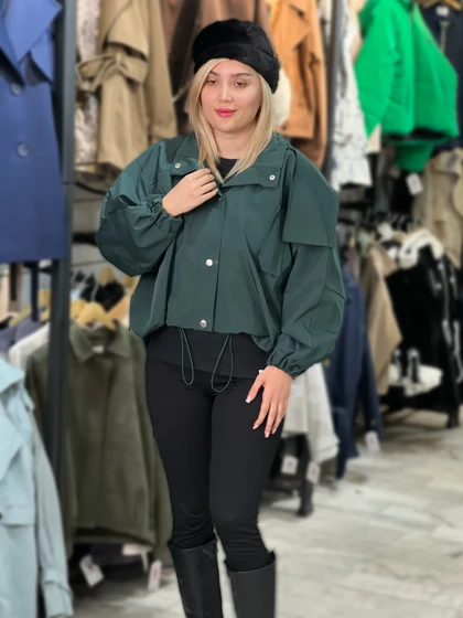 بارانی زنانه کلاه‌دار ضد آب پاییزه مدل کمرگتر