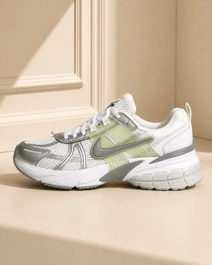 کتانی نایک وی تو کی سفید نقره‌ای Nike V2K White Silver