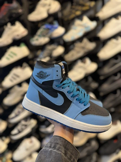 کتانی مردانه جردن وان ساق‌دار مشکی آبی