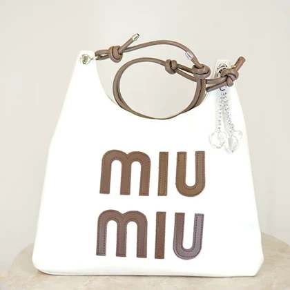 کیف دوشی MIU MIU دخترانه با آویز فانتزی