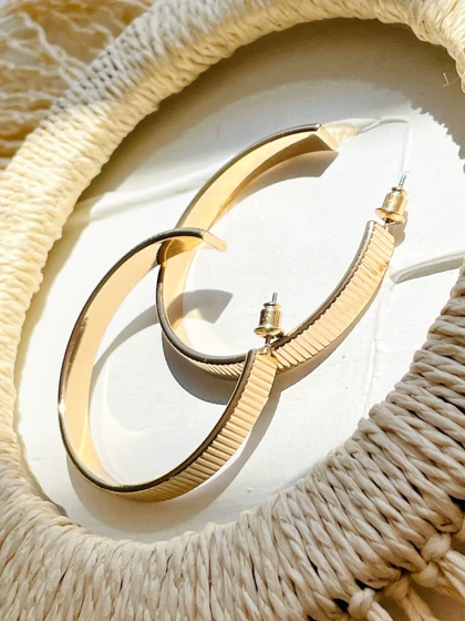 گوشواره طلایی مینیمال