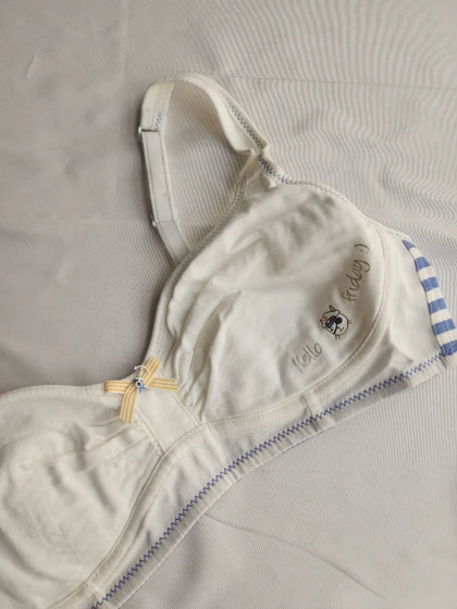 سوتین نخی ابرنازک بدون فنر دخترانه کد: 910111