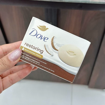 صابون کرمی ترمیم‌کننده داو نارگیل و کره کاکائو Dove Restoring Beauty Bar