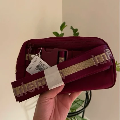 کیف کمری لولولمون Lululemon مدل بند لوگودار