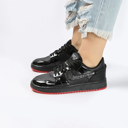 کفش و کتانی زنانه مدل NIKE AIR JORDAN 1 رنگ مشکی کد M5820