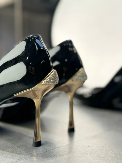 پاشنه نگین مثلثی 610