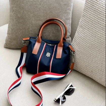 کیف تامی فیگر 3741