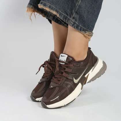 کفش و کتانی زنانه و دخترانه مدل نایک NIKE V2K رنگ قهوه ای کد M41425