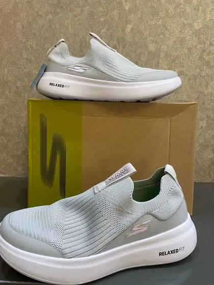 کفش اسکیچرز ویتنام اصل طوسی