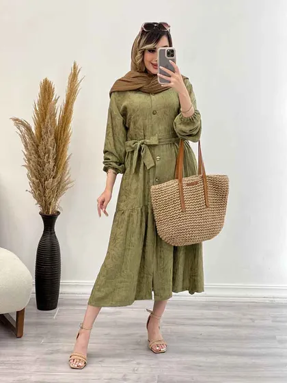 پیراهن بلند چین‌دار
