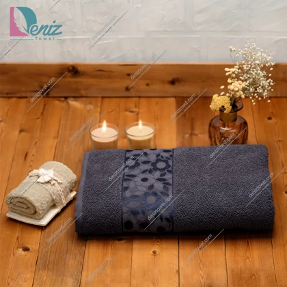 حوله استخری طرح سورپرایز رنگ بادمجونی