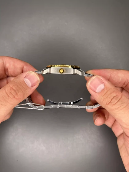 ساعت مچی ورساچه سیلور طلایی صفحه سفید Versace Dylos