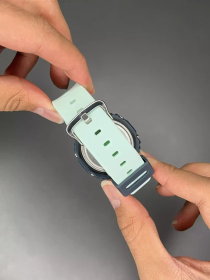 ساعت مچی کاسیو جی-شاک سبز Casio G-Shock LOV-22B-8