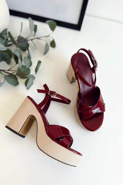 کفش پاشنه‌بلند کلاسیک زنانه polka-store polka-store