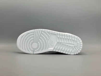 کتانی نایکی جردن1لو فول وایت/Nike Air Jordan1 low