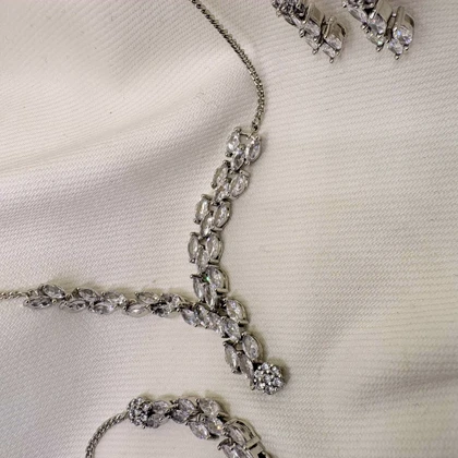 سرویس کامل برند شین مدل «آبشار مارکیز» | طرح جواهر Y با گارانتی 1 ساله