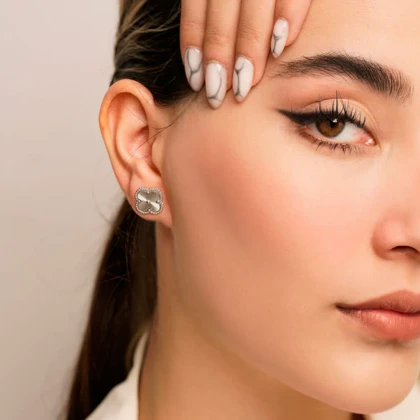 گوشواره میخی ونکلیف استیل رنگ سفید 15 میل