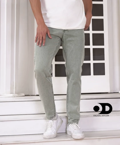 شلوار مام فیت جین کجراه رنگ سبز خاکی روشن کیفیت تضمینی _ اورجینال دیلم