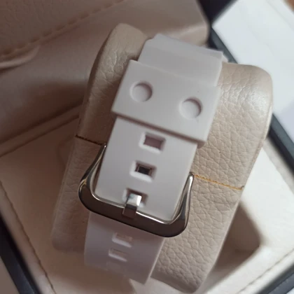 ساعت مچی طرح بی بی جیشاک سفید