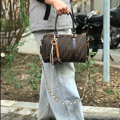 کیف زنانه Fendi (فندی) چارم بگ دار کد 1602