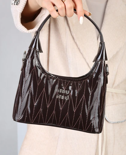 کیف زنانه بند زنجیری میومیو 214 AM